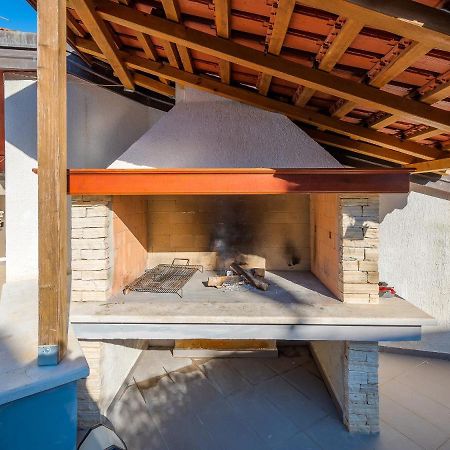 Villa Martimar With Pool And Hot Tub In Istria Rosini 外观 照片