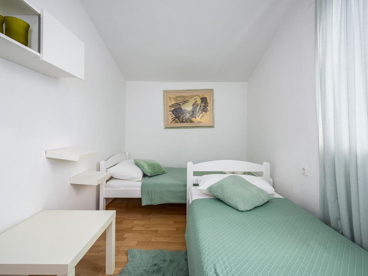 Villa Martimar With Pool And Hot Tub In Istria Rosini 外观 照片