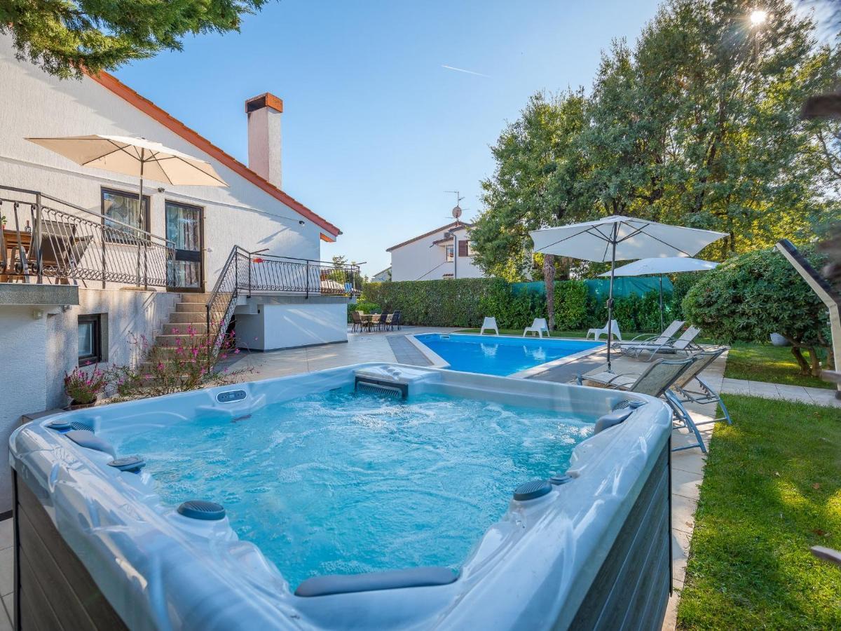 Villa Martimar With Pool And Hot Tub In Istria Rosini 外观 照片