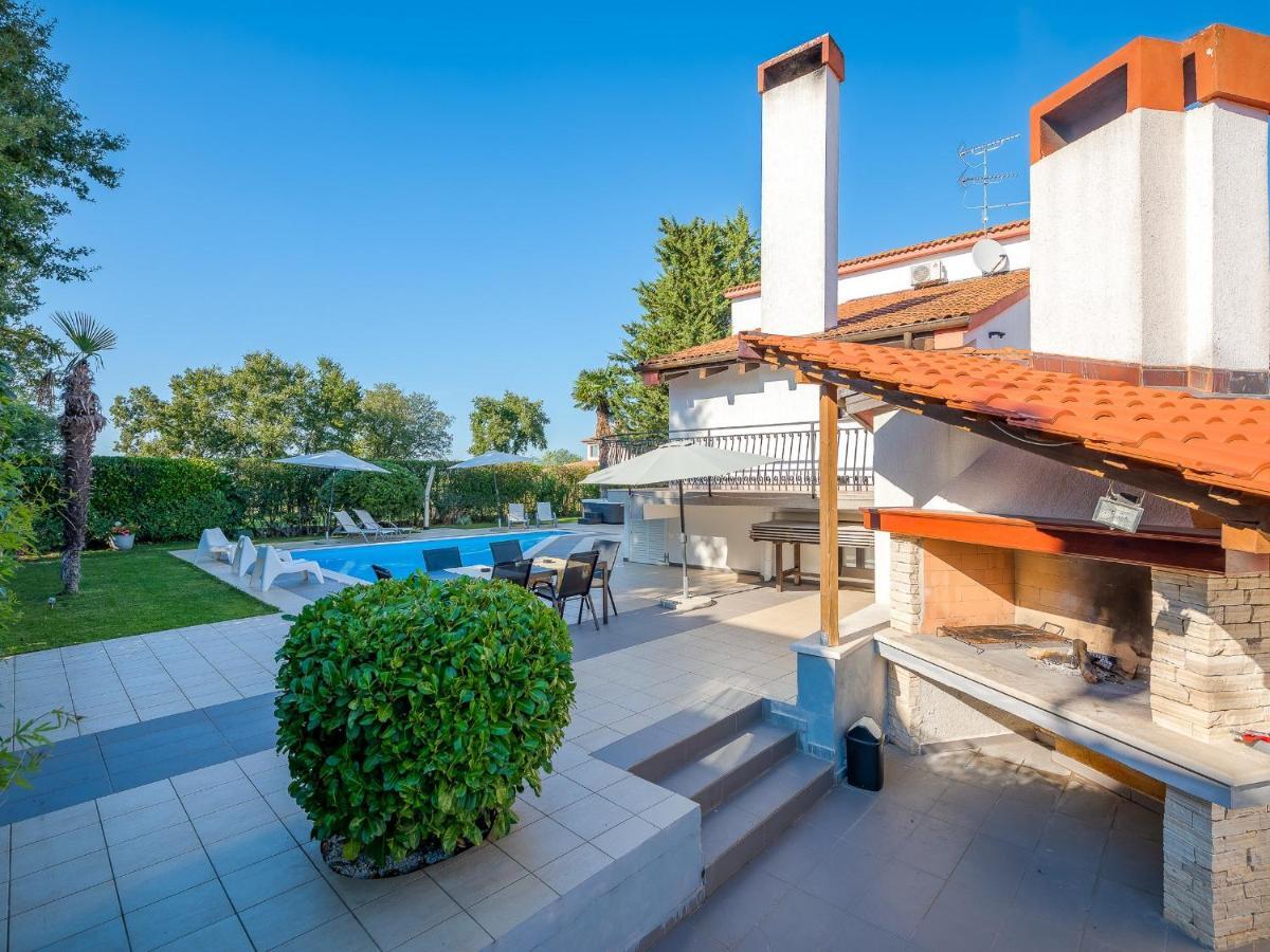 Villa Martimar With Pool And Hot Tub In Istria Rosini 外观 照片