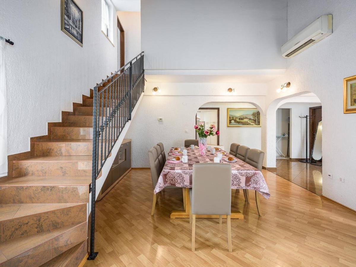 Villa Martimar With Pool And Hot Tub In Istria Rosini 外观 照片