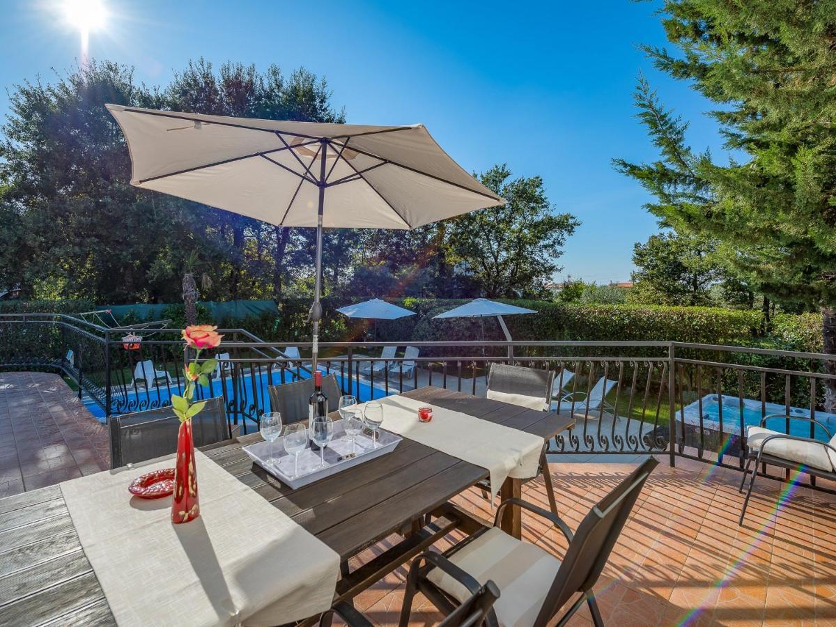 Villa Martimar With Pool And Hot Tub In Istria Rosini 外观 照片
